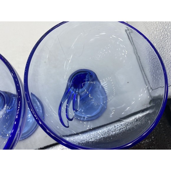 Set Of 2  Bormioli Rocco Italy Jerba Blue Glasses Goblets Curved Stem Offset - Picture 6 of 6